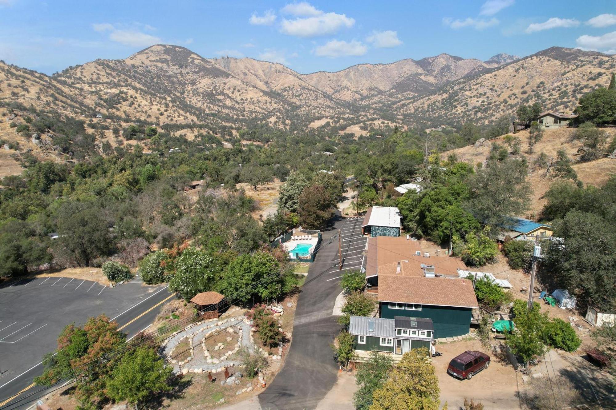 The General Sherman Cabin Villa Three Rivers Exterior photo