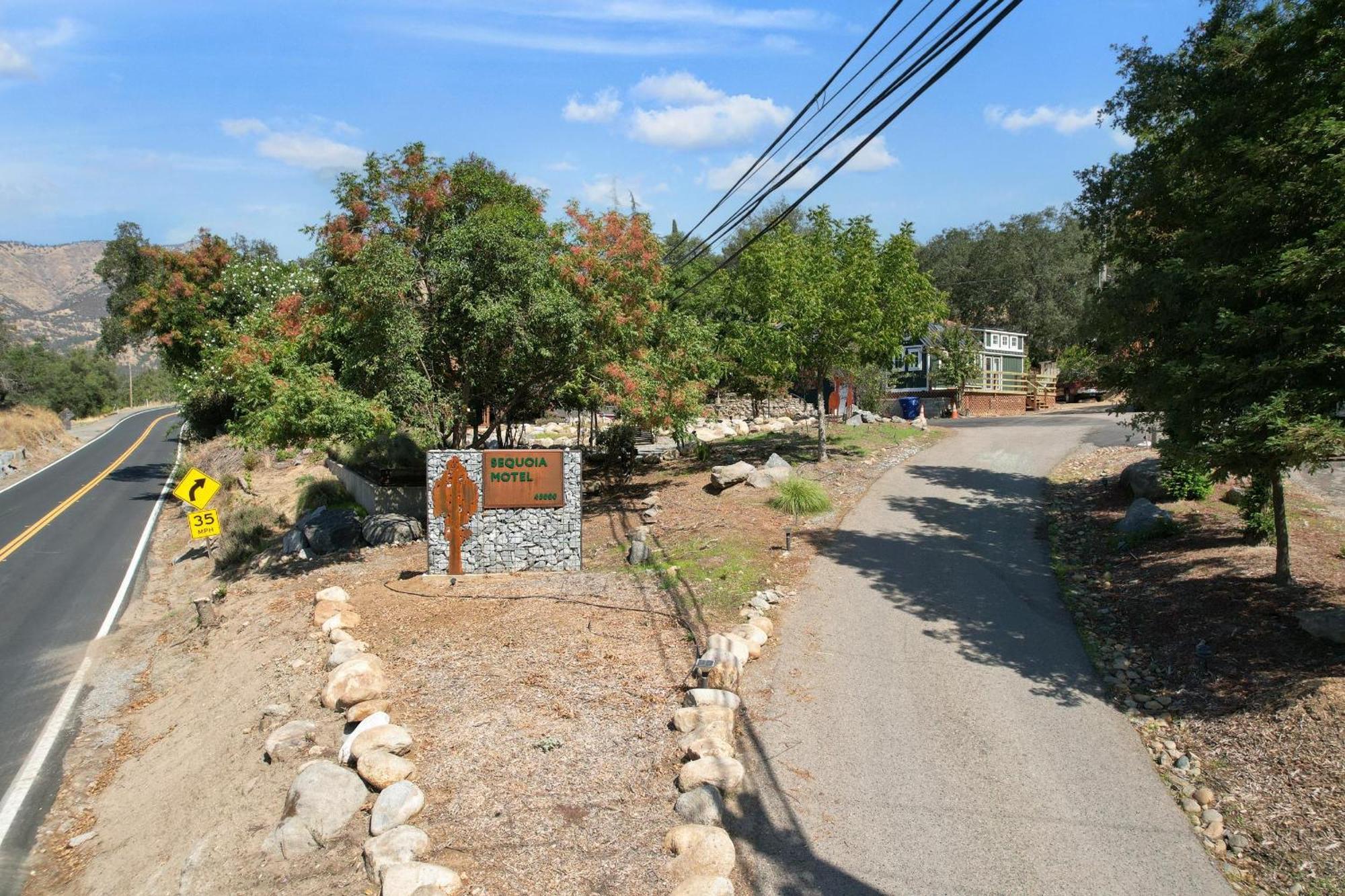 The General Sherman Cabin Villa Three Rivers Exterior photo