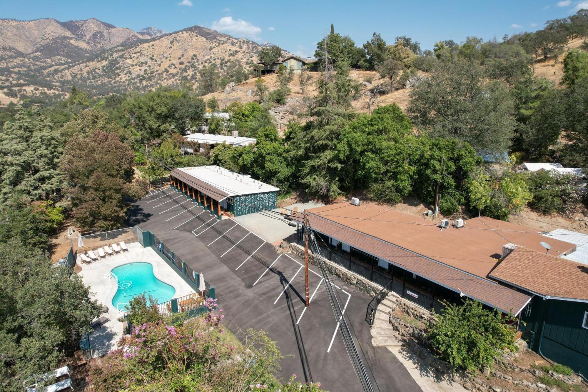 The General Sherman Cabin Villa Three Rivers Exterior photo